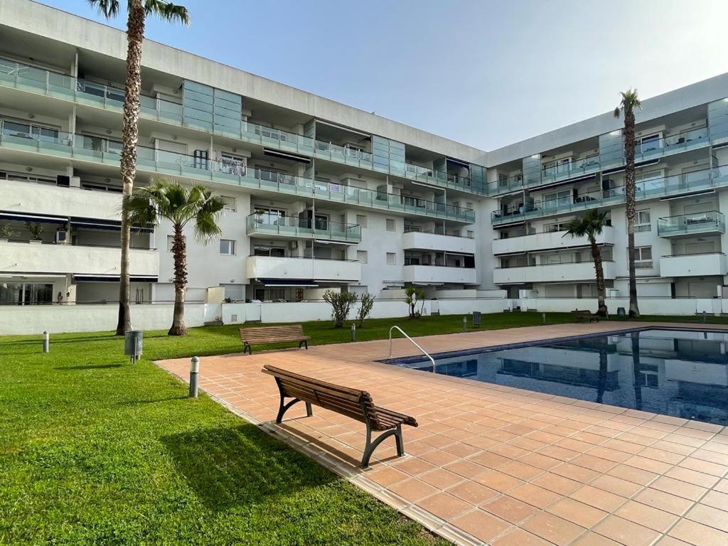 Ferienwohnung V017 - Porto Marina Roses Exterior foto